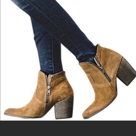 Freebird by Steven brown tan suede ankle boots 7 cowboy western heel - Picture 1 of 13